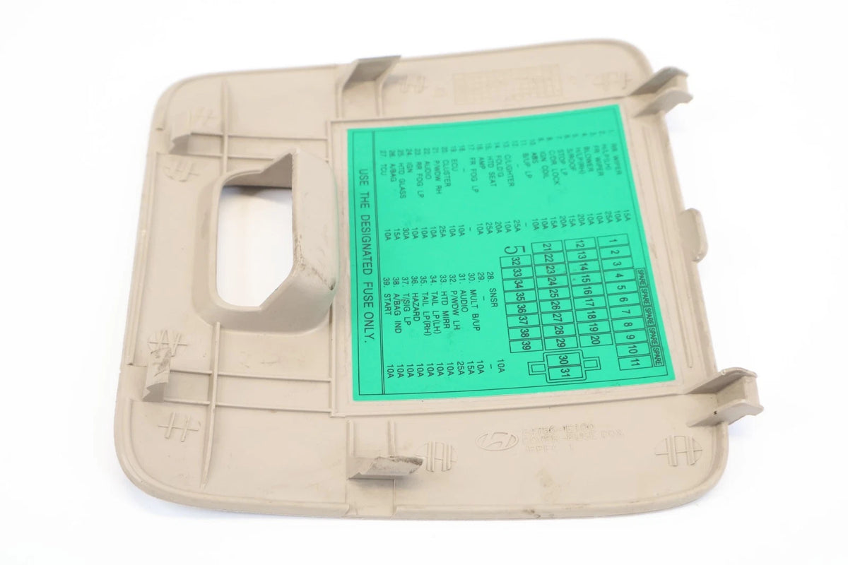 06-11 HYUNDAI ACCENT DASH INTERIOR FUSE BOX ACCES COVER LID CAP 847561E100 OEM