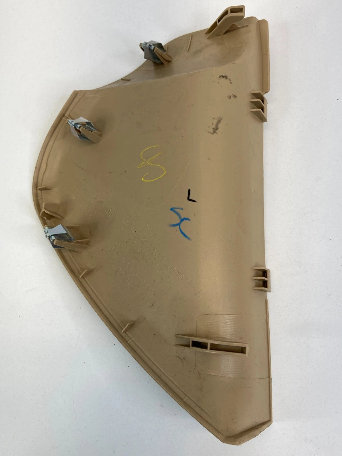 2006-2011 MERCEDES-BENZ ML 350 SUV 4-DR DASH LEFT SIDE END CAP COVER A1646800339