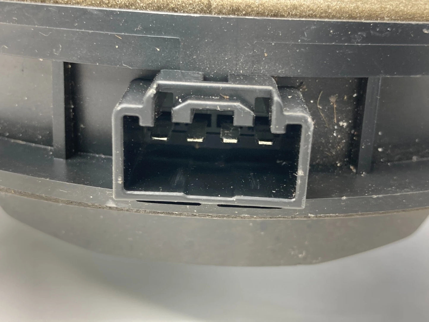 11-19 FORD FIESTA REAR RIGHT SIDE DOOR AUDIO SOUND SYSTEM SPEAKER DA6T-18808-AA