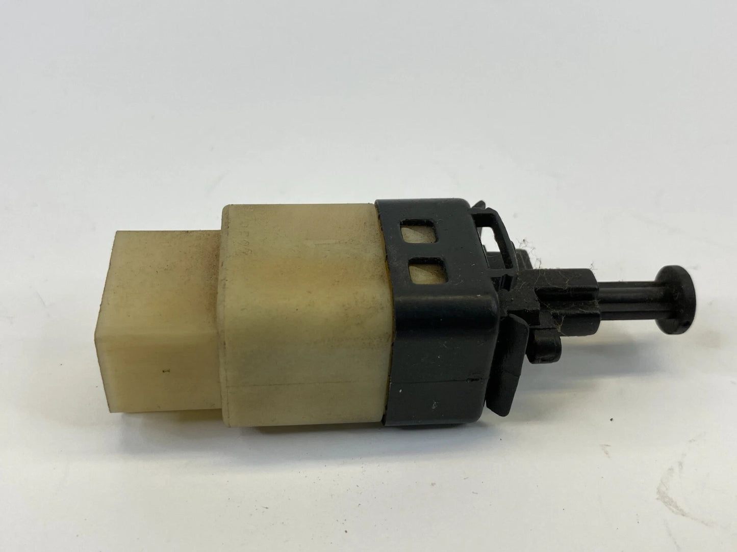 2004-2011 CHEVROLET AVEO 07-11 AVEO5 BRAKE LIGHT STOP LAMP CONTROL SWITCH OEM