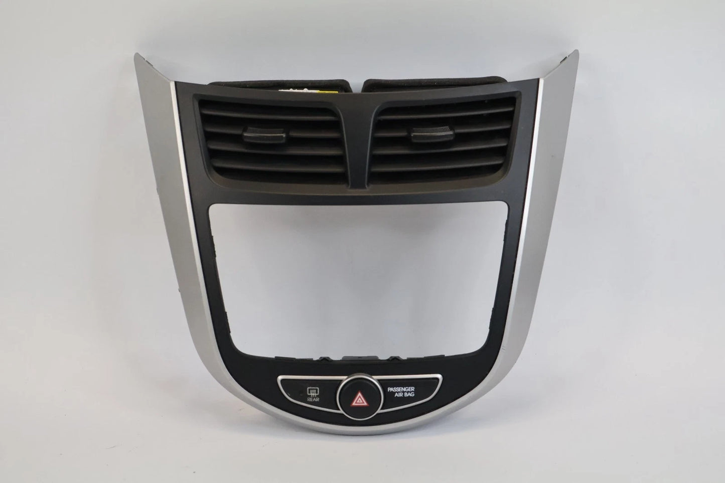 2012-2017 HYUNDAI ACCENT DASH RADIO BEZEL TRIM W/ AIR VENTS & HAZARD SWITCH OEM