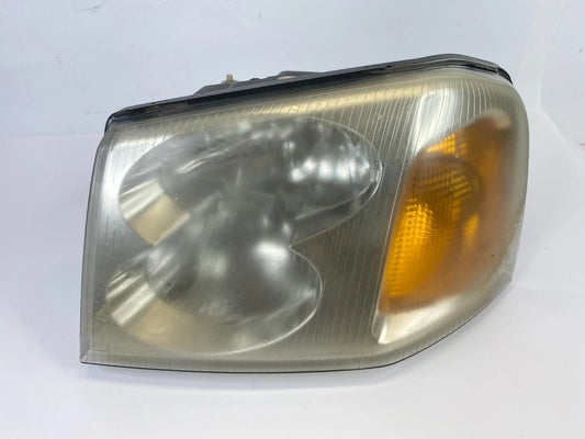 2002-2009 GMC ENVOY DRIVER LEFT HEADLIGHT HEADLAMP ASSEMBLY OEM 15866071