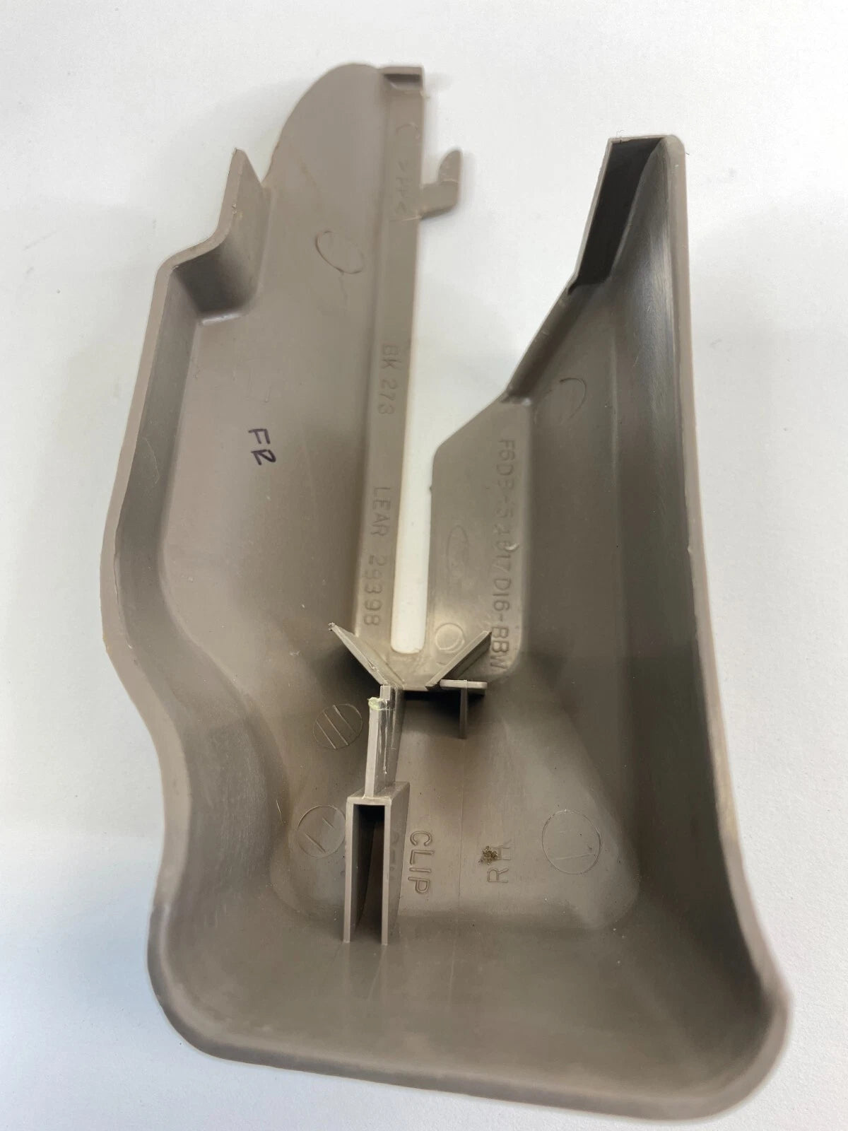 2003-2007 FORD TAURUS RIGHT SIDE FRONT SEAT TRACK COVER TRIM F6DB-54617D16-BB