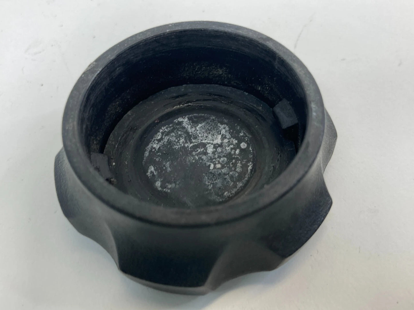 06-11 HYUNDAI ACCENT 1.6L RADIATOR ENGINE COOLANT RESERVOIR CAP TANK COVER OEM