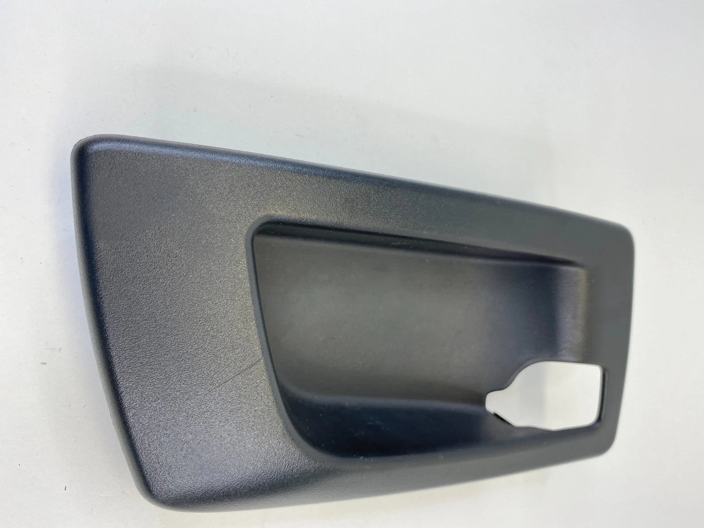 04-06 SRX 03-07 CADILLAC CTS RR RIGHT INNER DOOR HANDLE BEZEL TRIM OEM 25752964