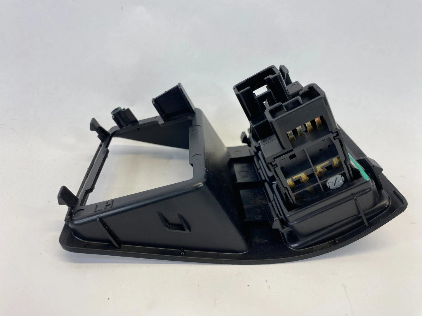 2006-2013 LEXUS IS250 DASH HEADLIGHT WASHER & REAR SHADE CONTROL SWITCH W/ BEZEL