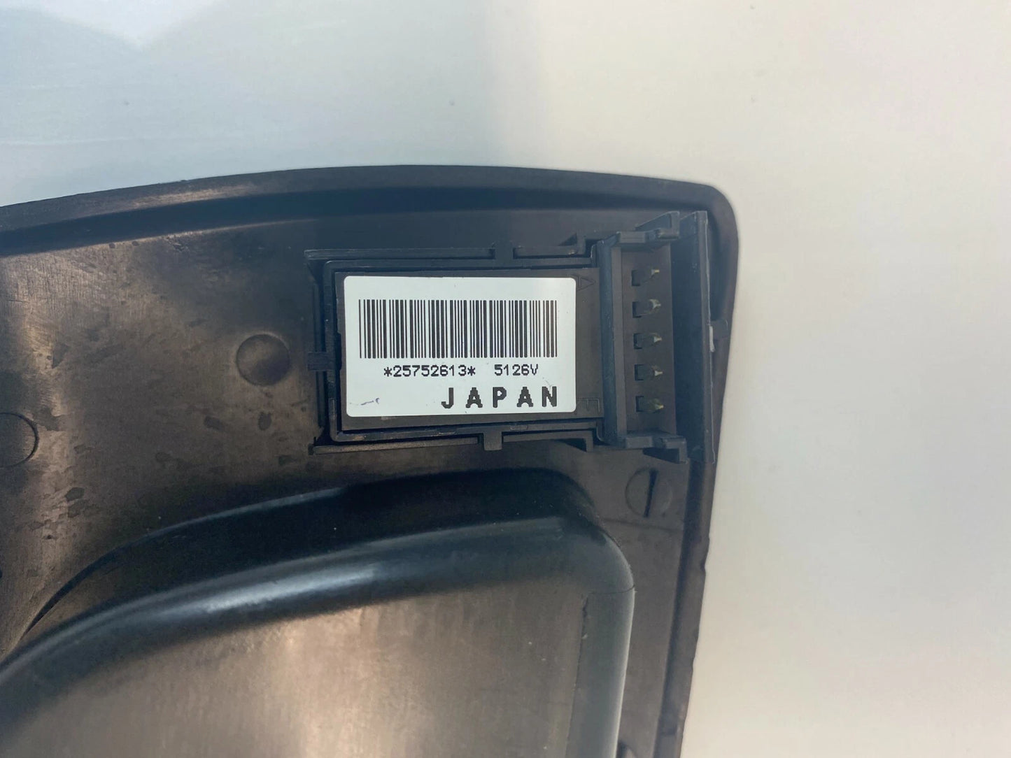2003-2007 CADILLAC CTS FRONT LEFT DRIVER INNER DOOR HANDLE BEZEL W/ LOCK SWITCH