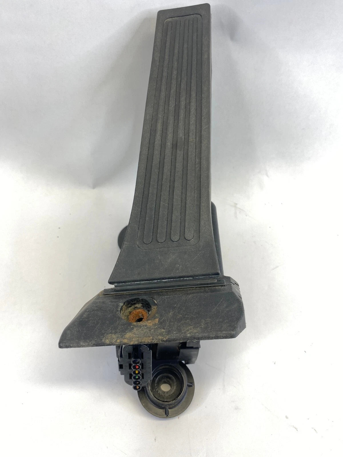 2014-2019 KIA SOUL ACCELERATOR GAS PEDAL SENSOR ASSEMBLY OEM FACTORY 32700-B2110
