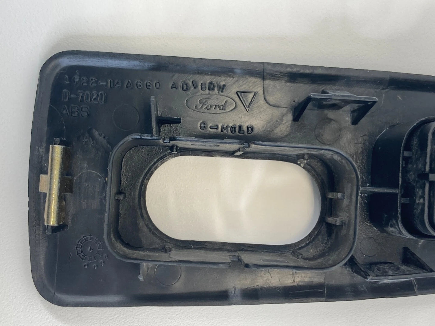 1999-2003 FORD WINDSTAR FRONT RIGHT SIDE DOOR WINDOW SWITCH BEZEL W/ LOCK SWITCH