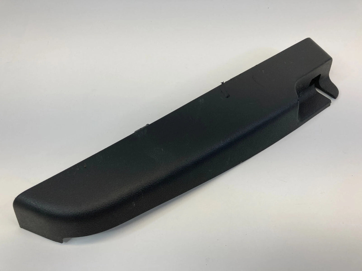 2012-2020 CHEVROLET SONIC FRONT RIGHT SEAT TRACK RAIL END COVER OEM L0266713AA