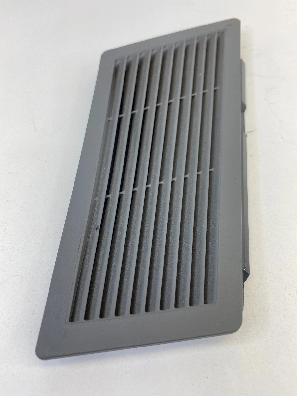 2004-2010 BMW X3 REAR TRUNK INNER INTERIOR BOOT VENT GRILLE TRIM BEZEL 3411754