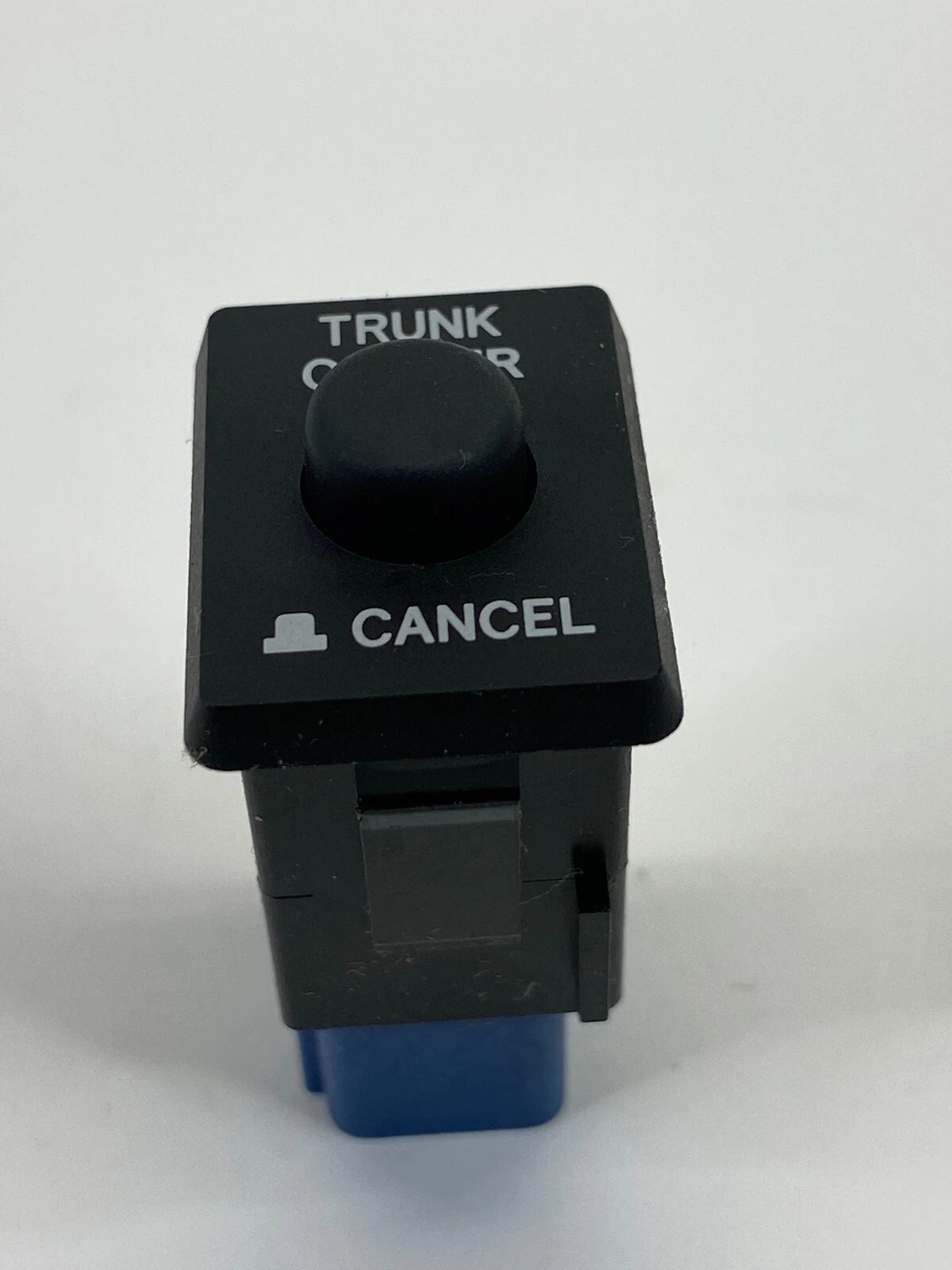 2010-2014 SUBARU LEGACY TRUNK OPENER CANCEL SWITCH BUTTON CONTROL 15A257 OEM