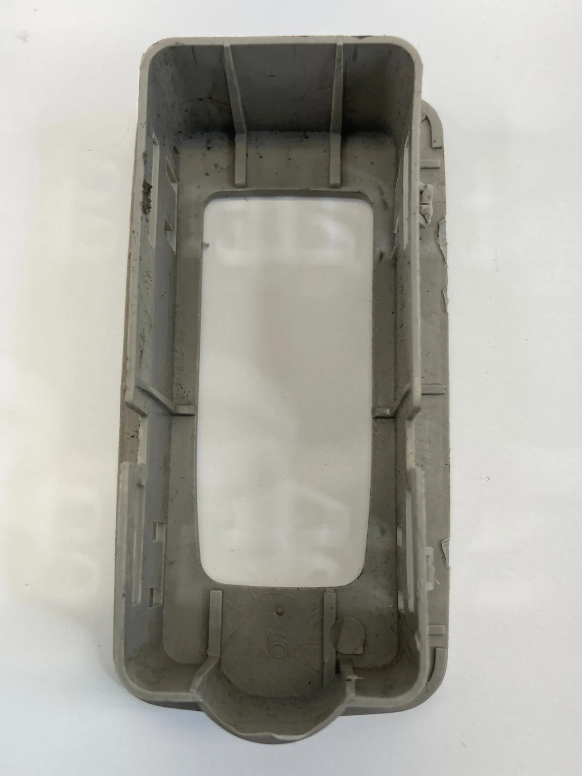 2006 2007 CHRYSLER 300 REAR LEFT SIDE DOOR WINDOW SWITCH COVER BEZEL 1052530AB