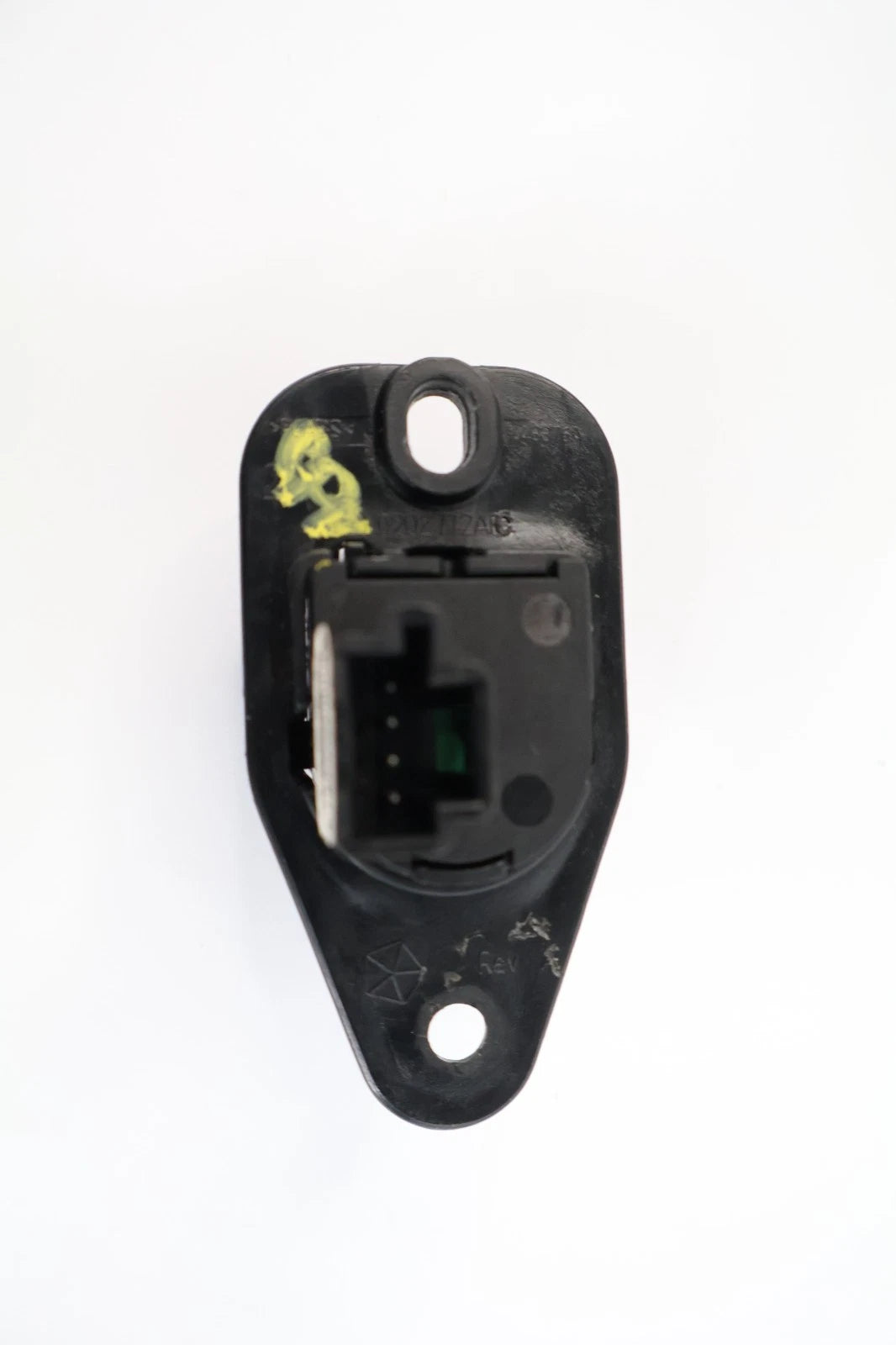2011-2014 CHRYSLER 300 DASH TAILGATE TRUNK RELEASE OPEN BUTTON SWITCH 56046228AC