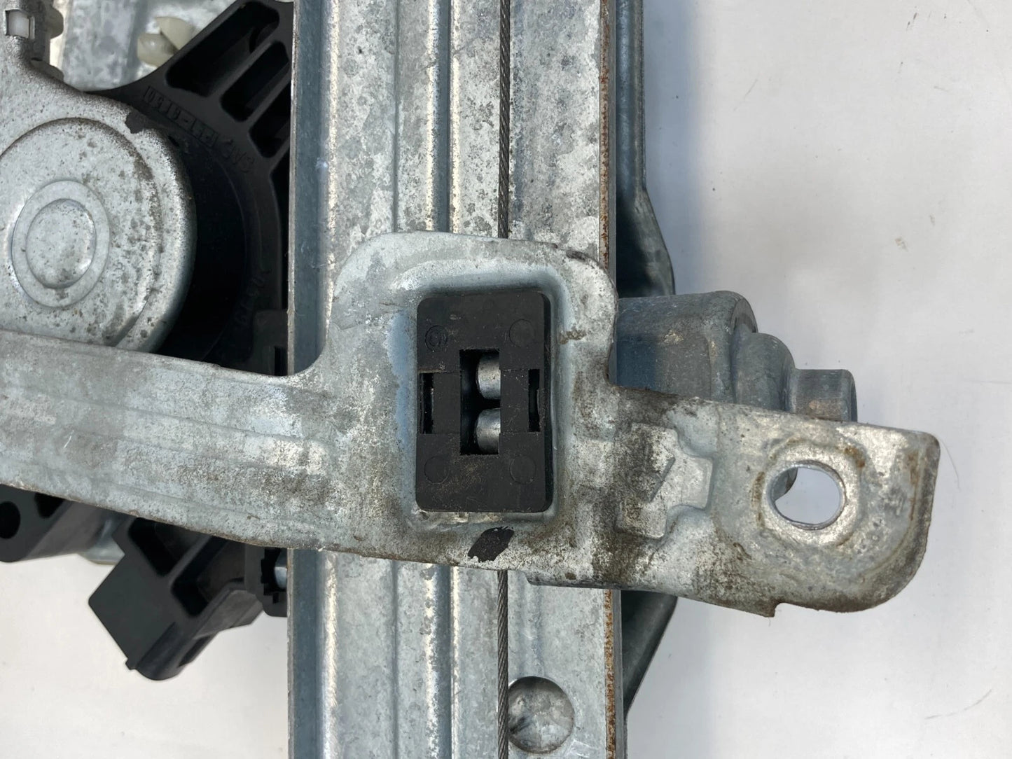 04-12 MITSUBISHI GALANT FR RIGHT SIDE DOOR POWER WINDOW MOTOR W/ REGULATOR OEM