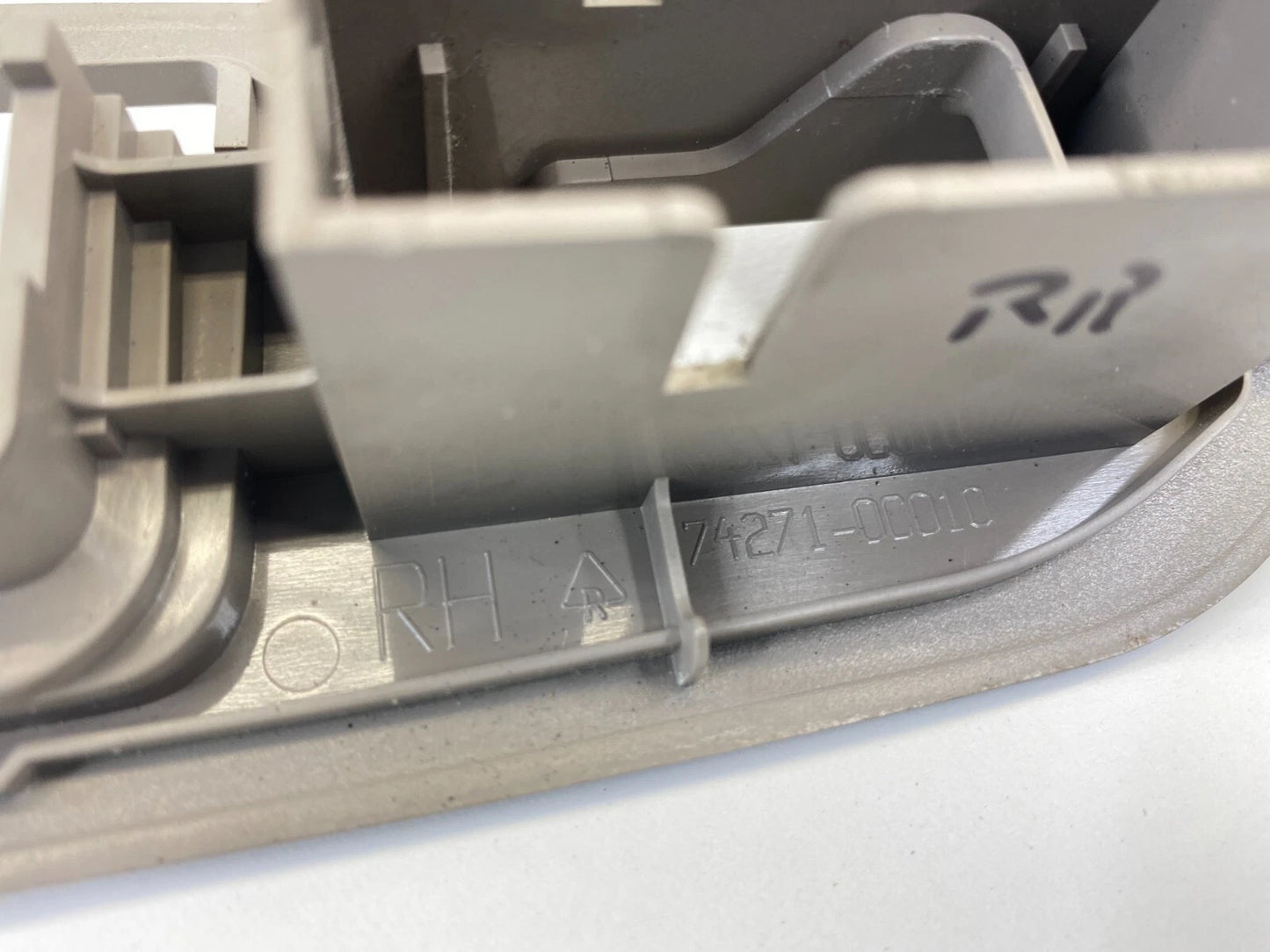 2005 2006 TOYOTA TUNDRA REAR RIGHT SIDE DOOR WINDOW SWITCH BEZEL 74271-0C010 OEM