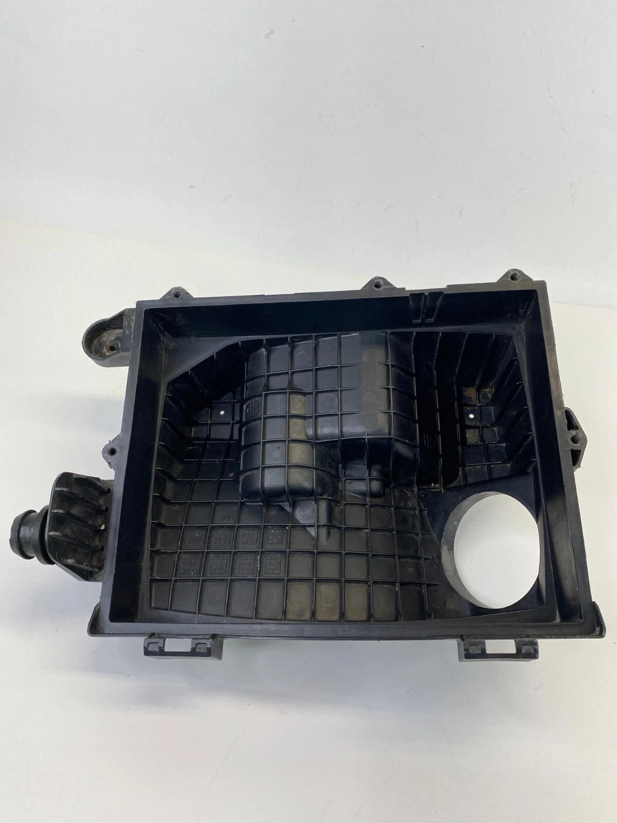 2003-2011 SAAB 9-3 2.0L AIR INTAKE CLEANER LOWER COVER BODY HOUSING 52499LS