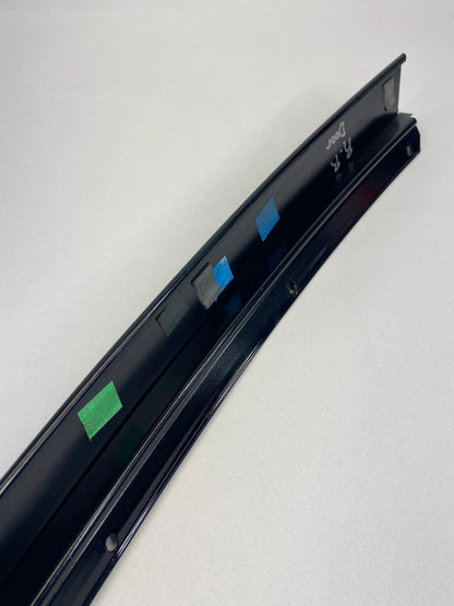06-12 MERCEDES-BENZ R350 REAR RIGHT OUTER DOOR PILLAR TRIM MOLDING A2516902089