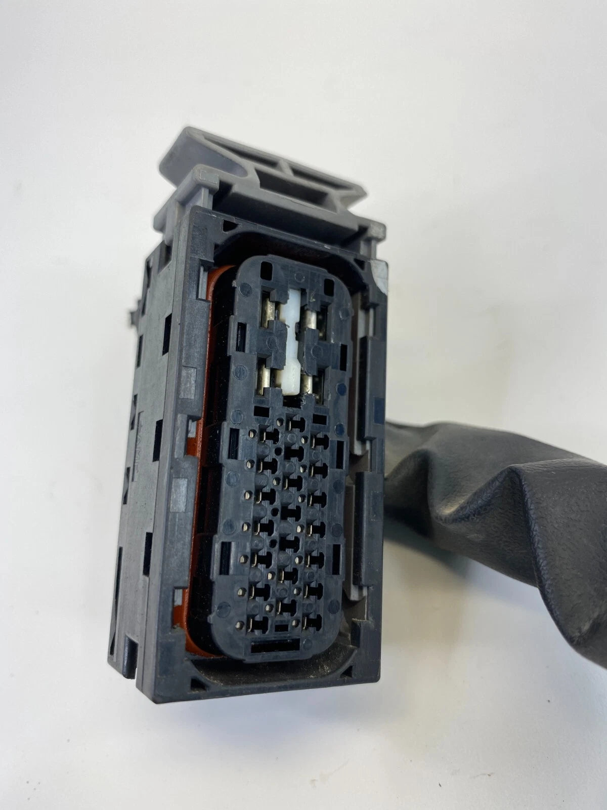2004-2006 HYUNDAI ELANTRA 2.0L ABS ANTI LOCK BRAKE PUMP RELAY PLUG CONNECTOR OEM