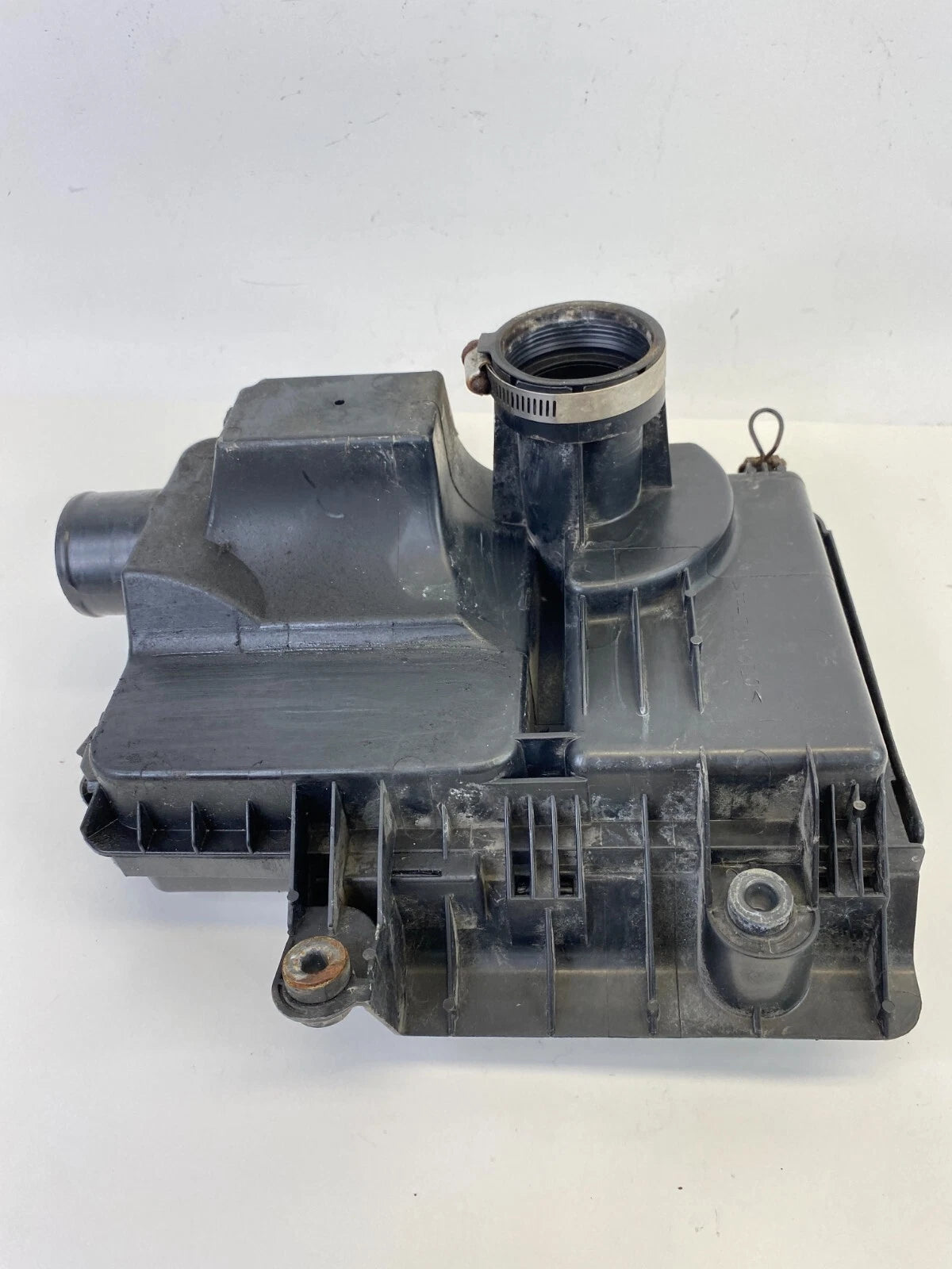 2004-2009 TOYOTA PRIUS 1.5L AIR CLEANER FILTER BOX UPPER & LOWER HOUSING OEM