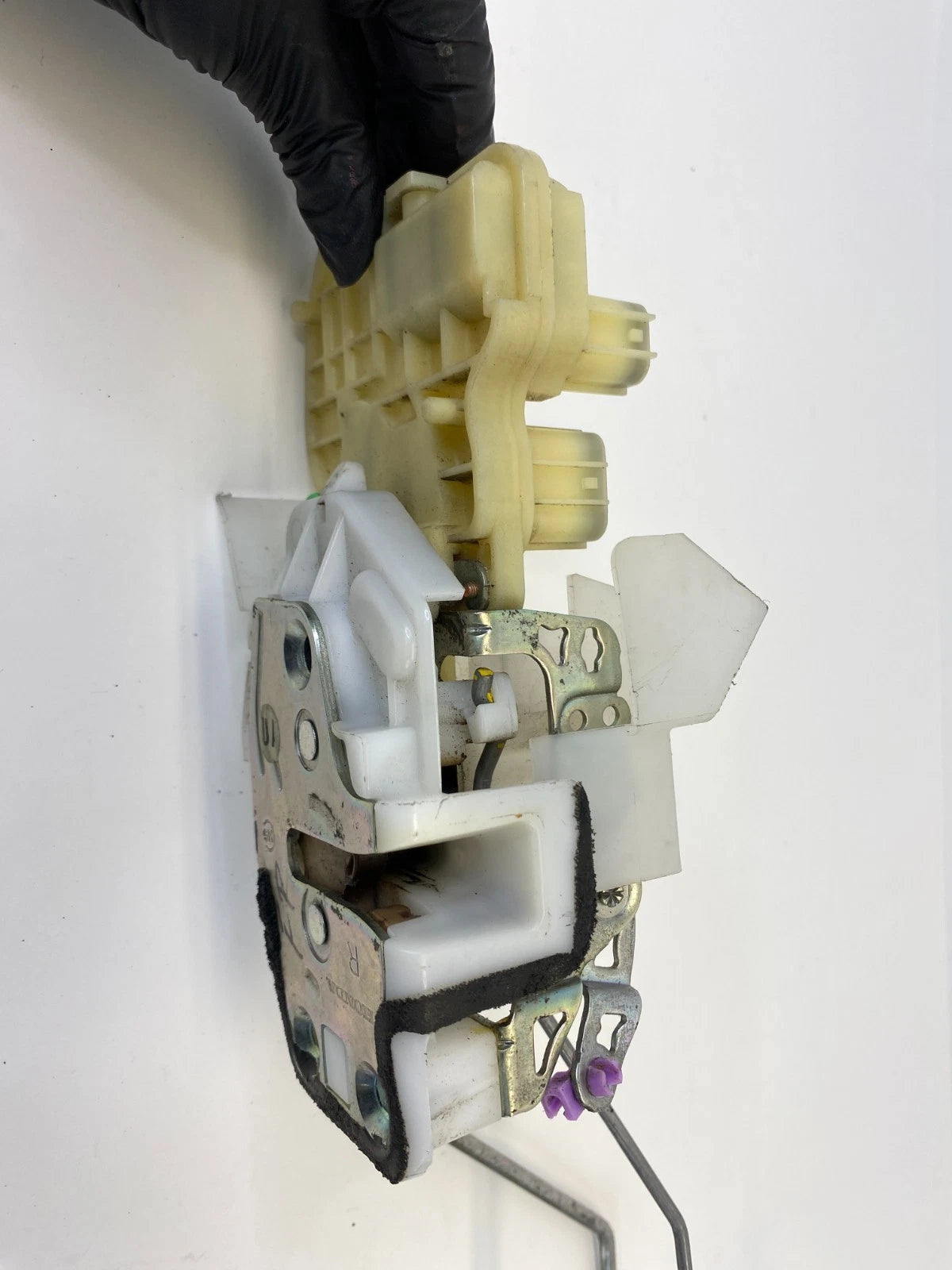 2007 2008 07 08 HONDA FIT FRONT RIGHT SIDE DOOR LOCK RELEASE LATCH ACTUATOR OEM