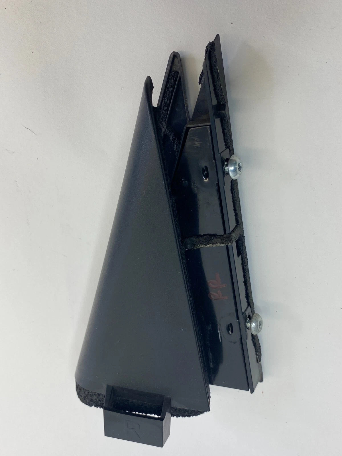 2008-2013 NISSAN ROGUE RR RH DOOR CORNER WINDOW GLASS COVER UNIT OEM 82234-JM00A