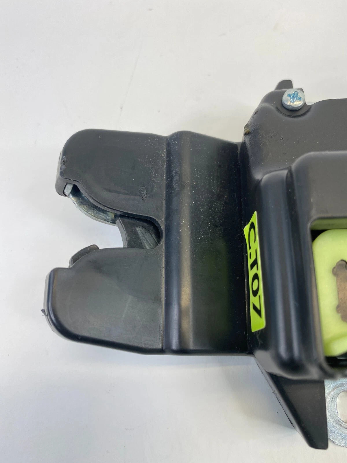 2010 11 12 2013 KIA FORTE REAR TRUNK LOCK LATCH RELEASE ASSY OEM