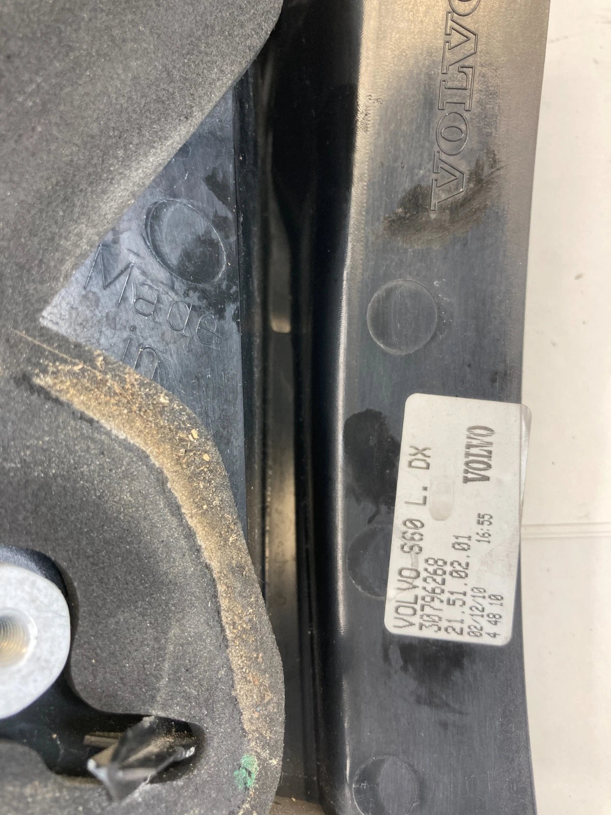 11-18 Volvo S60 Sedan Right Side Tail Light Outer Quarter Taillight 30796268 OEM