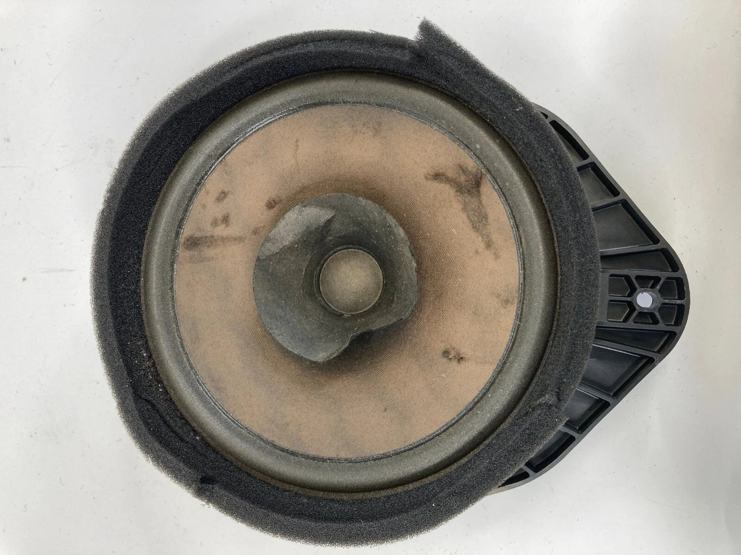 2013-2015 CHEVROLET MALIBU REAR LEFT SIDE DOOR SOUND SYSTEM SPEAKER OEM