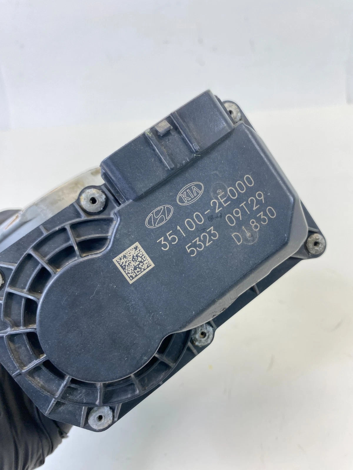 2011-2019 HYUNDAI ELANTRA 2.0 THROTTLE BODY THROTTLE VALVE ASSY 35100-2E000 OEM