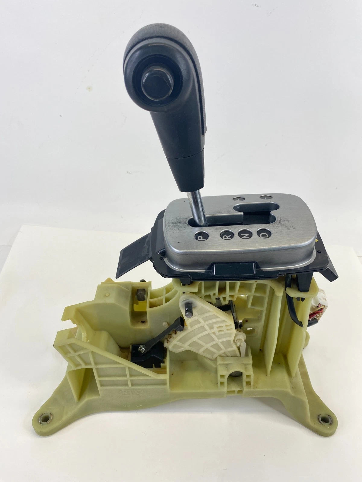 07-10 KIA SPORTAGE AUTOMATIC TRANSMISSION FLOOR GEAR SHIFTER SHIFT LEVER OEM