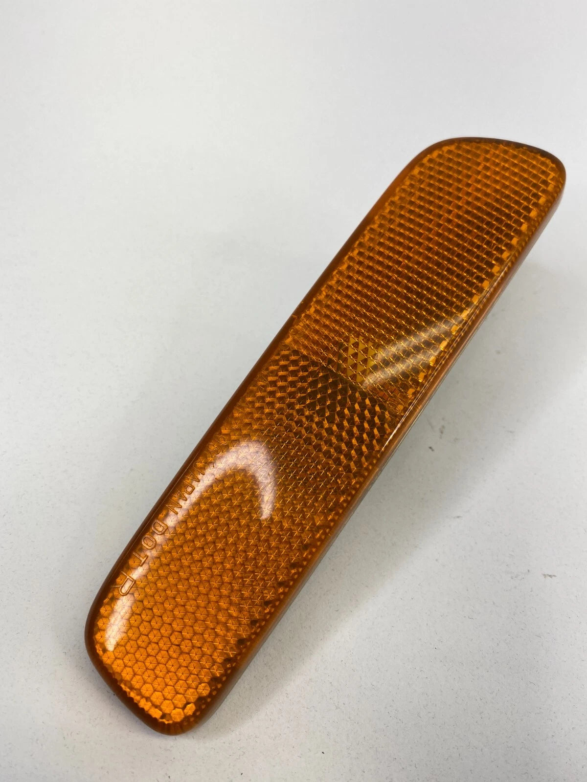 1999-2003 LEXUS RX300 SEDAN FRONT RIGHT PASSENGER SIDE MARKER TURN SIGNAL LIGHT