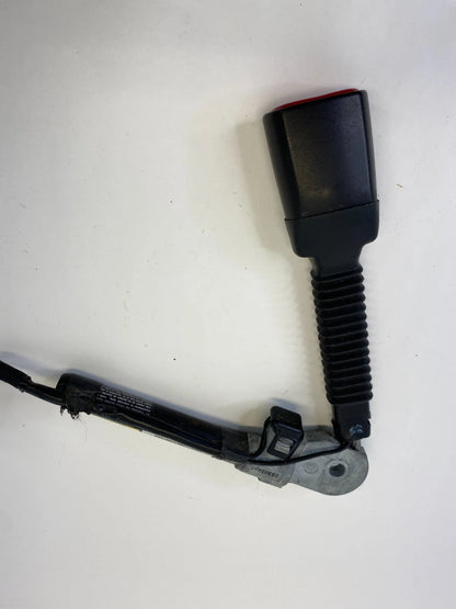 2009-2012 FORD FLEX FRONT RIGHT PASSENGER SEAT BELT BUCKLE PRETENSIONER OEM