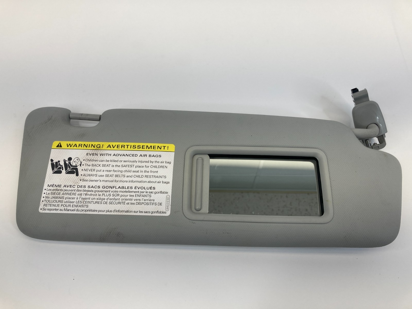 2013-2016 Audi A4 Sedan Right Sun Visor Passenger Sunvisor 8U0-857-552-F