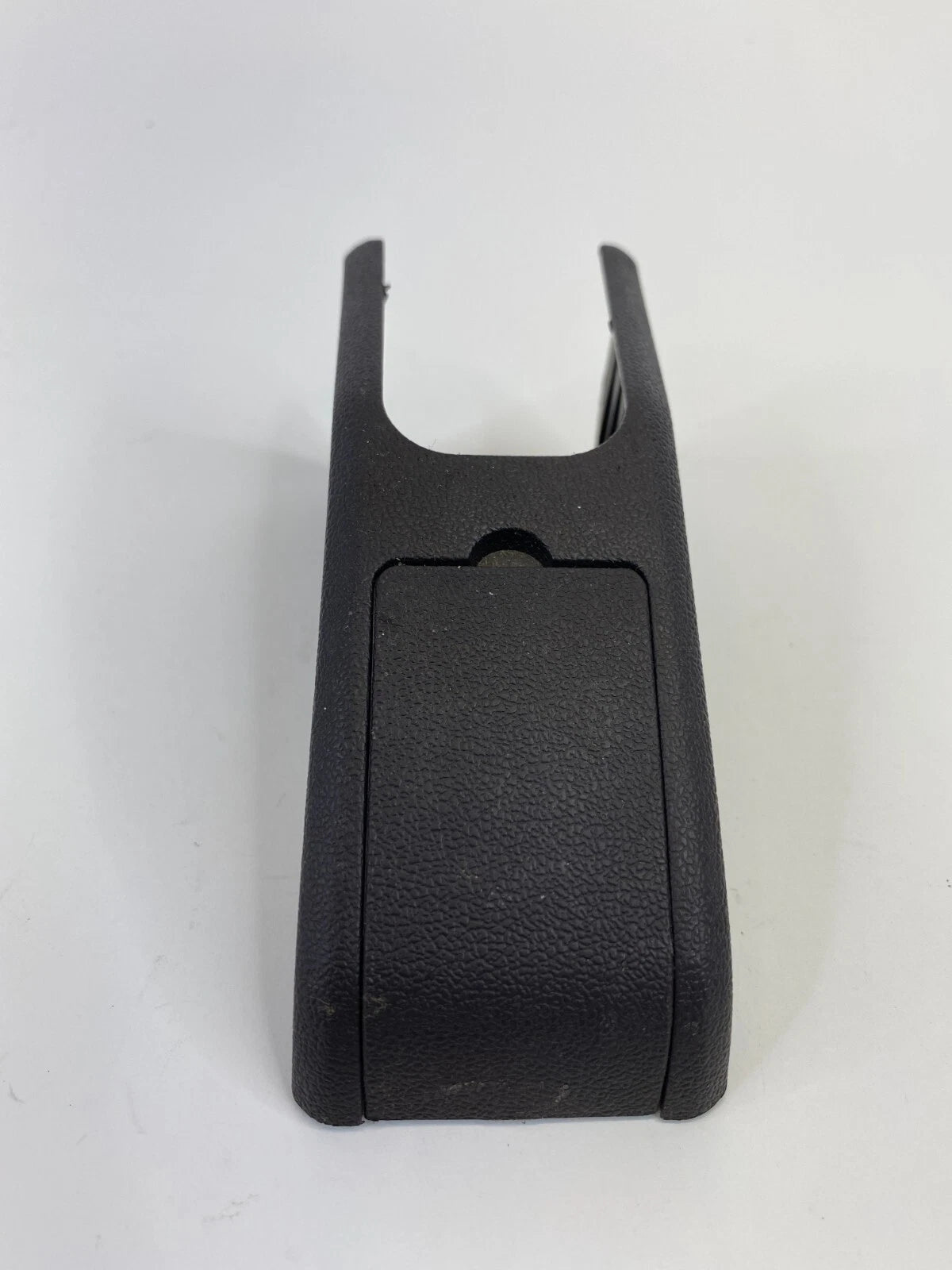 2010-2015 HYUNDAI TUCSON REAR RIGHT PASSENGER SEAT BEZEL COVER TRIM OEM