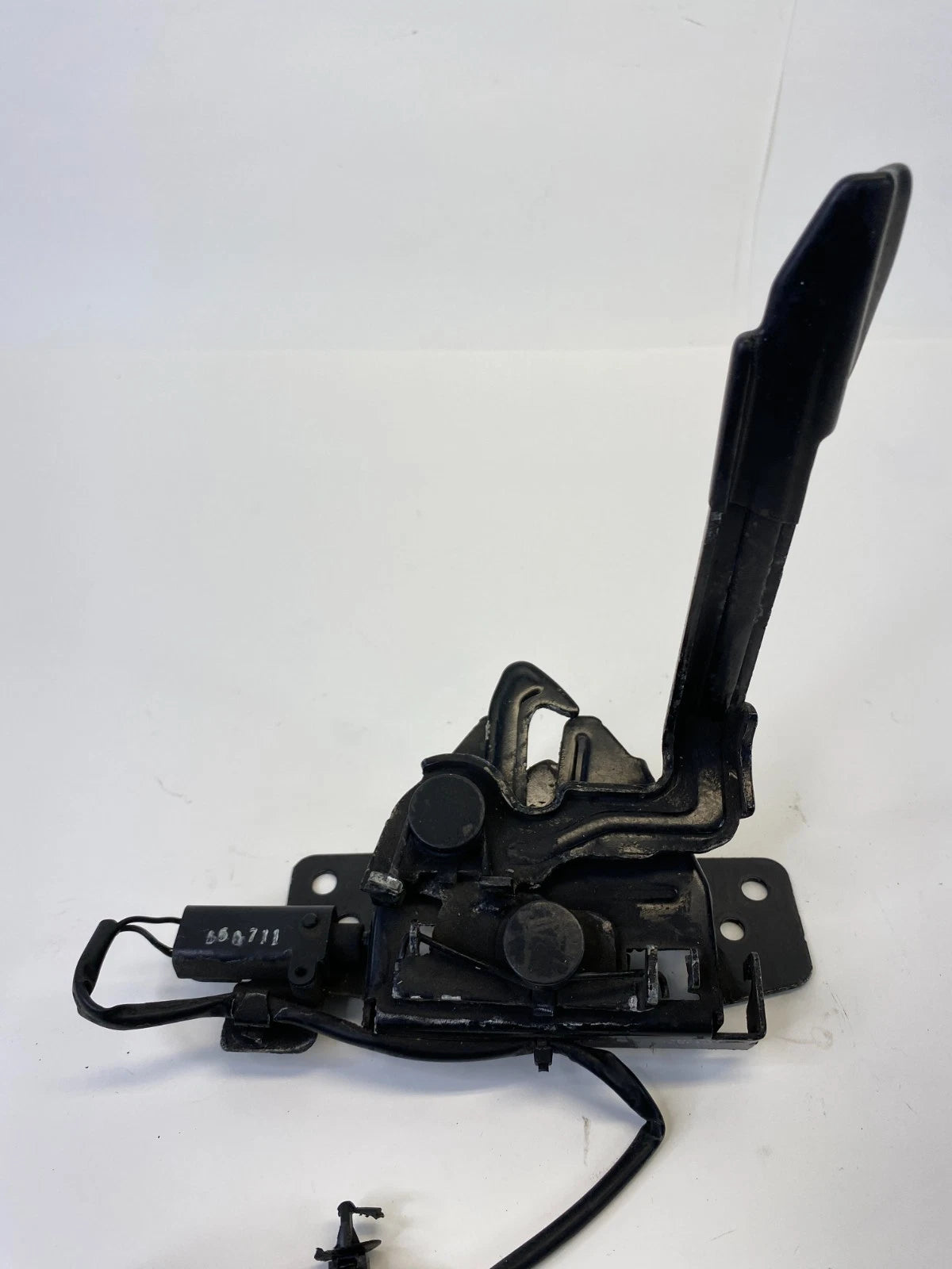 16 17 18 19 20 KIA SORENTO FRONT HOOD LATCH LOCK RELEASE ACTUATOR ASSY OEM