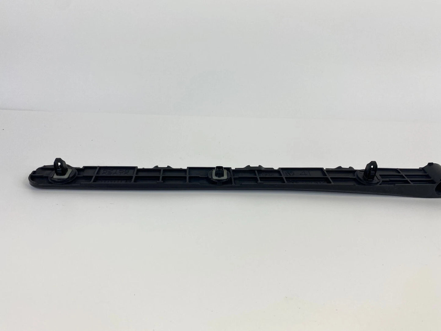 07-11 TOYOTA CAMRY REAR LEFT SIDE BUMPER SUPPORT BRACKET RETAINER 52158-06010