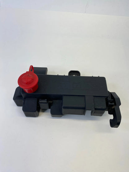 2013-2017 CADILLAC ATS 2.0L L4 BATTERY DISTRIBUTION ENGINE COMPARTMENT FUSE BOX