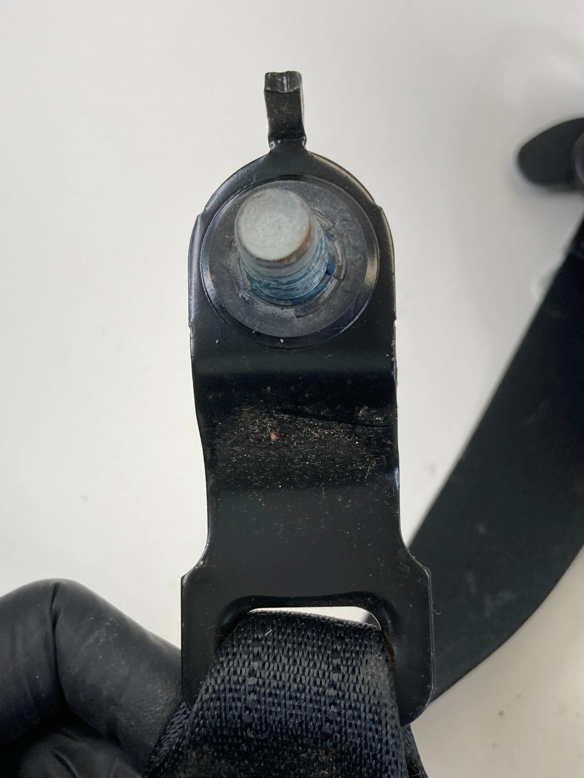 2011-2013 DODGE DURANGO FRONT RIGHT PASSENGER SIDE SEAT BELT RETRACTOR ASSY OEM