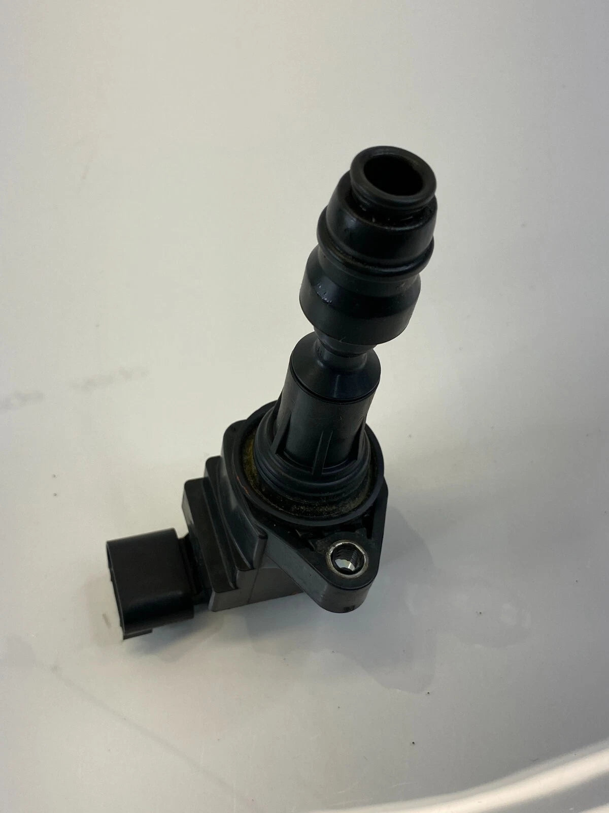 07-10 SATURN VUE 11-17 BUICK REGAL 2.4L IGNITION COIL IGNITOR ASSY 12578224 OEM
