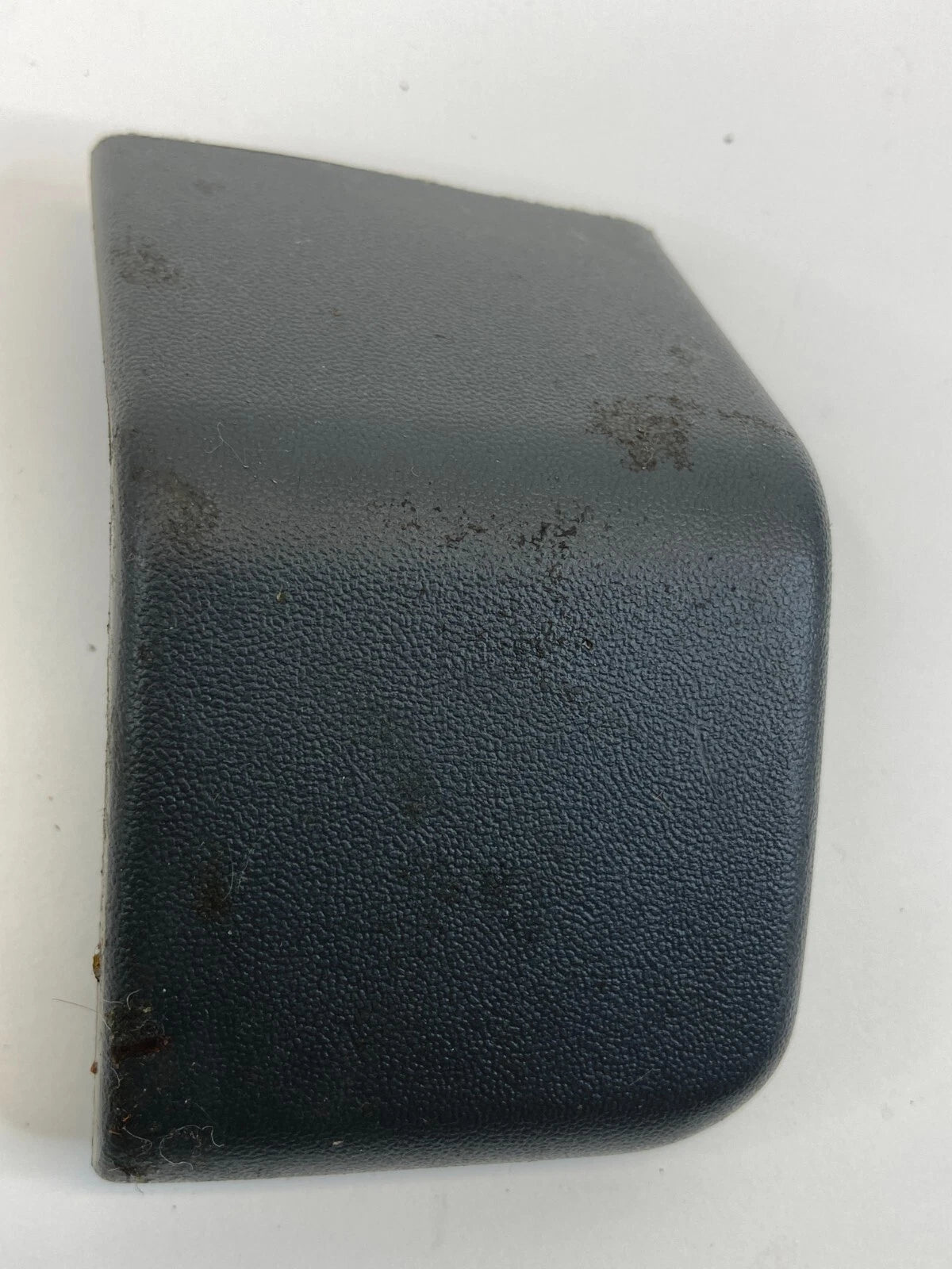 97-04 MITSUBISHI MONTERO SPORT FRONT DRIVER SEAT FRONT LEFT SIDE TRACK END COVER