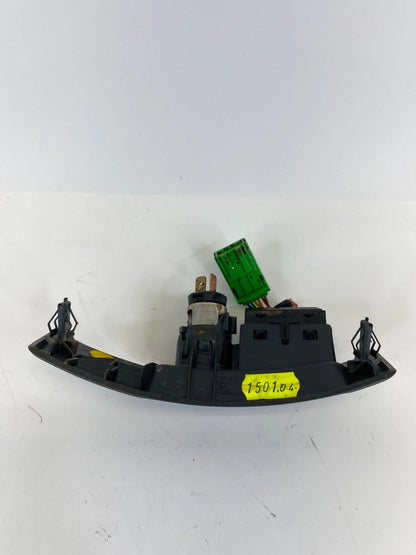 04-07 VOLVO S40 CENTER CONSOLE TRACTION SWITCH POWER OUTLET W/ BEZEL 8685380 OEM