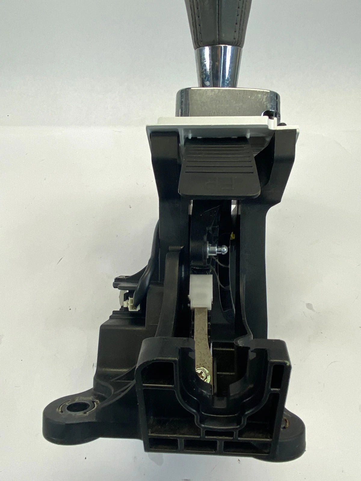 2013 2014 CHEVROLET TRAVERSE AUTOMATIC GEAR FLOOR SHIFTER ASSEMBLY OEM 22883995