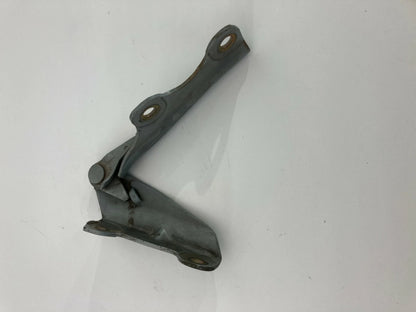 2001-2004 MITSUBISHI DIAMANTE FRONT LEFT DRIVER SIDE HOOD BONNET HINGE BRACKET