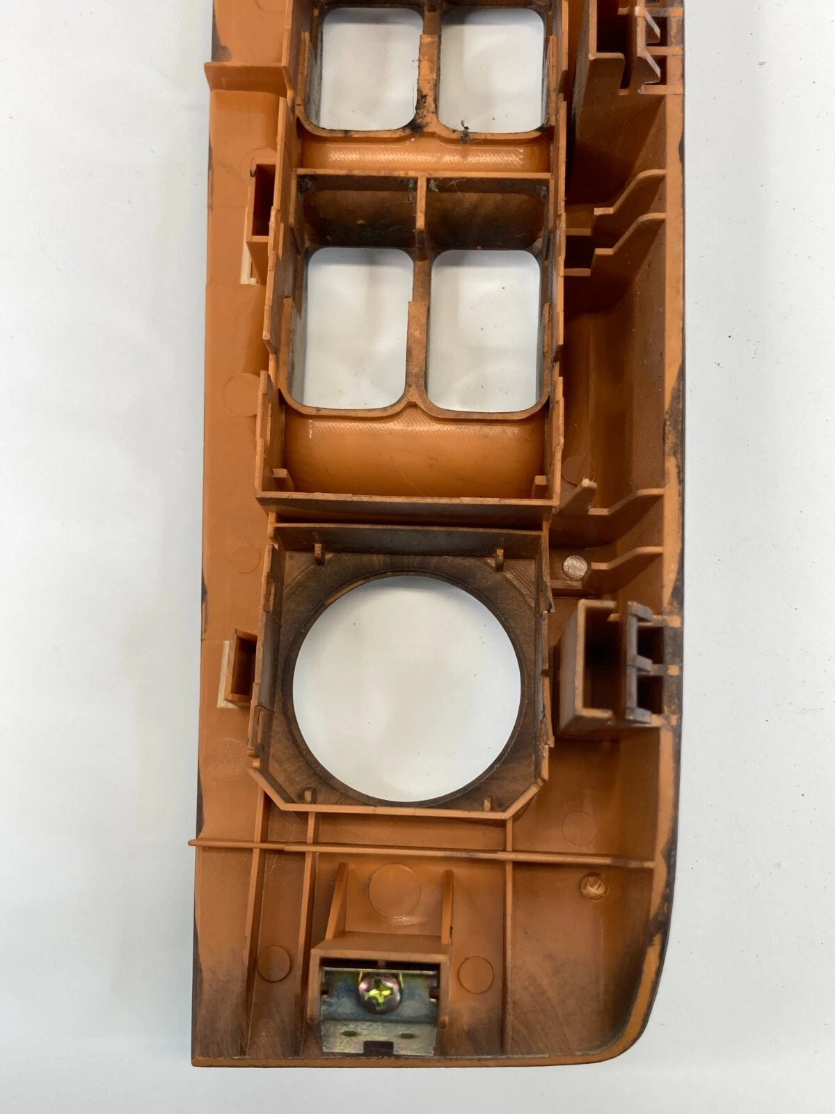 03-06 KIA SORENTO FRONT LEFT SIDE DOOR WINDOW SWITCH COVER BEZEL TRIM 478490-B
