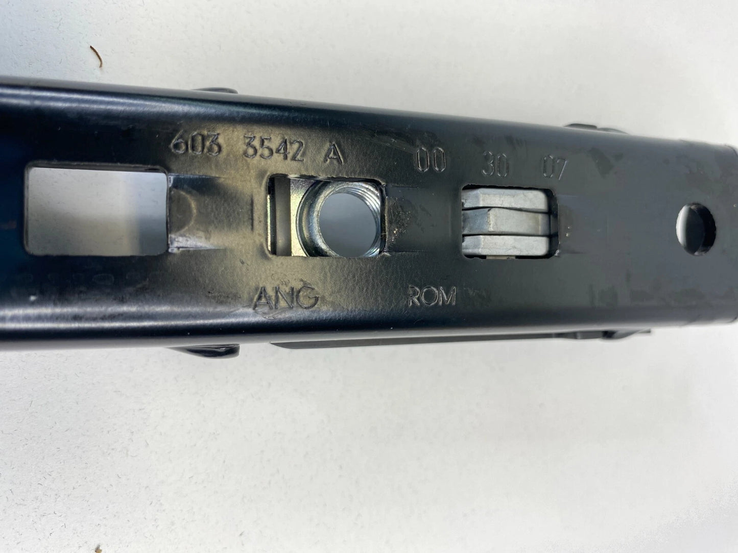 06-12 MERCEDES-BENZ R350 FRONT RIGHT PASSENGER SIDE SEAT BELT HEIGHT ADJUSTER
