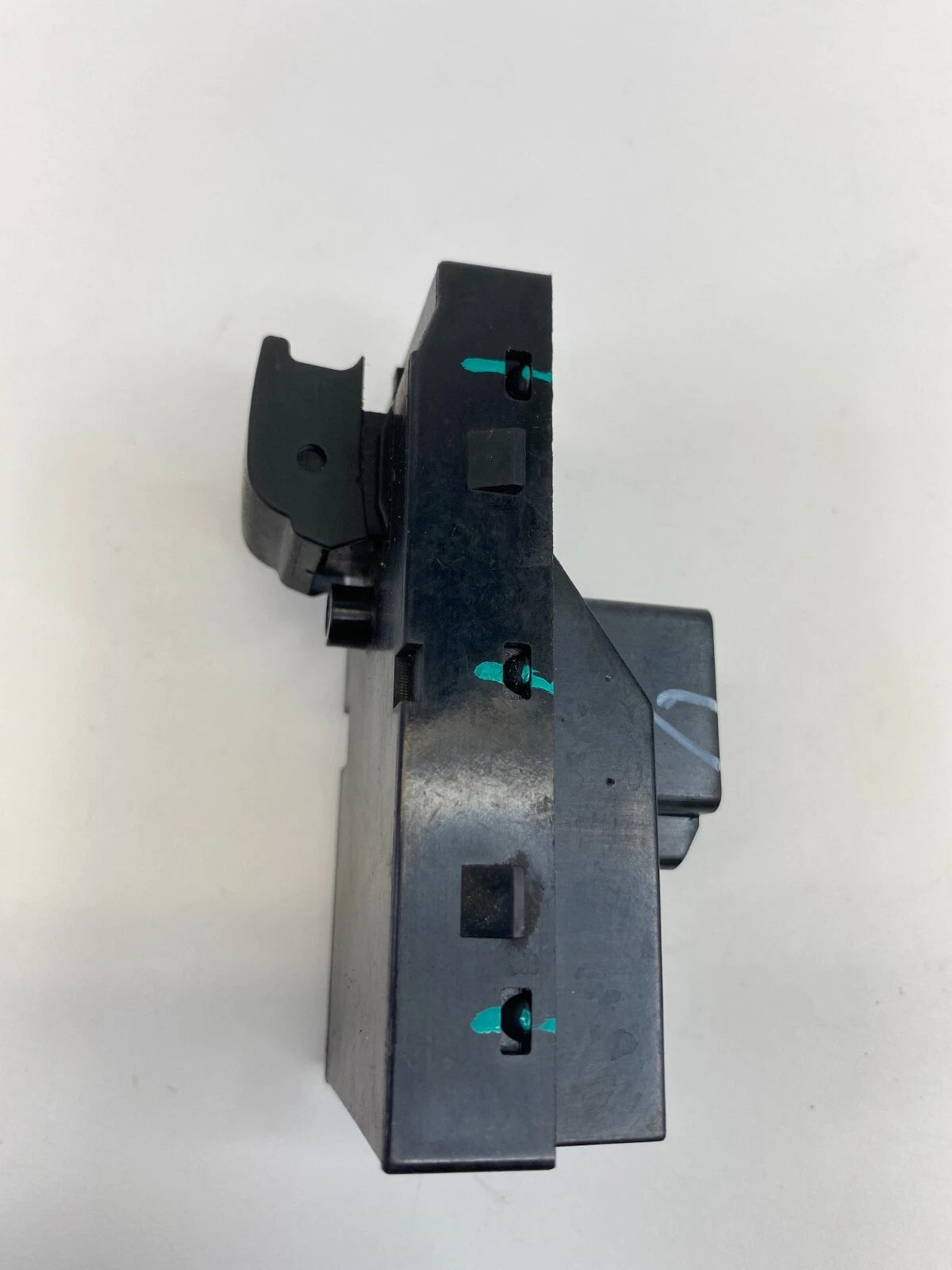 10-17 CHEVROLET EQUINOX FRONT RIGHT SIDE DOOR WINDOW CONTROL SWITCH 13305370 OEM