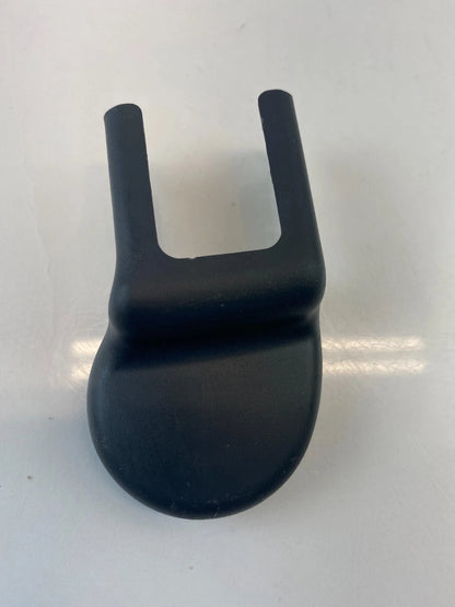 2011-2016 HYUNDAI ELANTRA FRONT SEAT LEFT SIDE TRACK END COVER TRIM CAP OEM