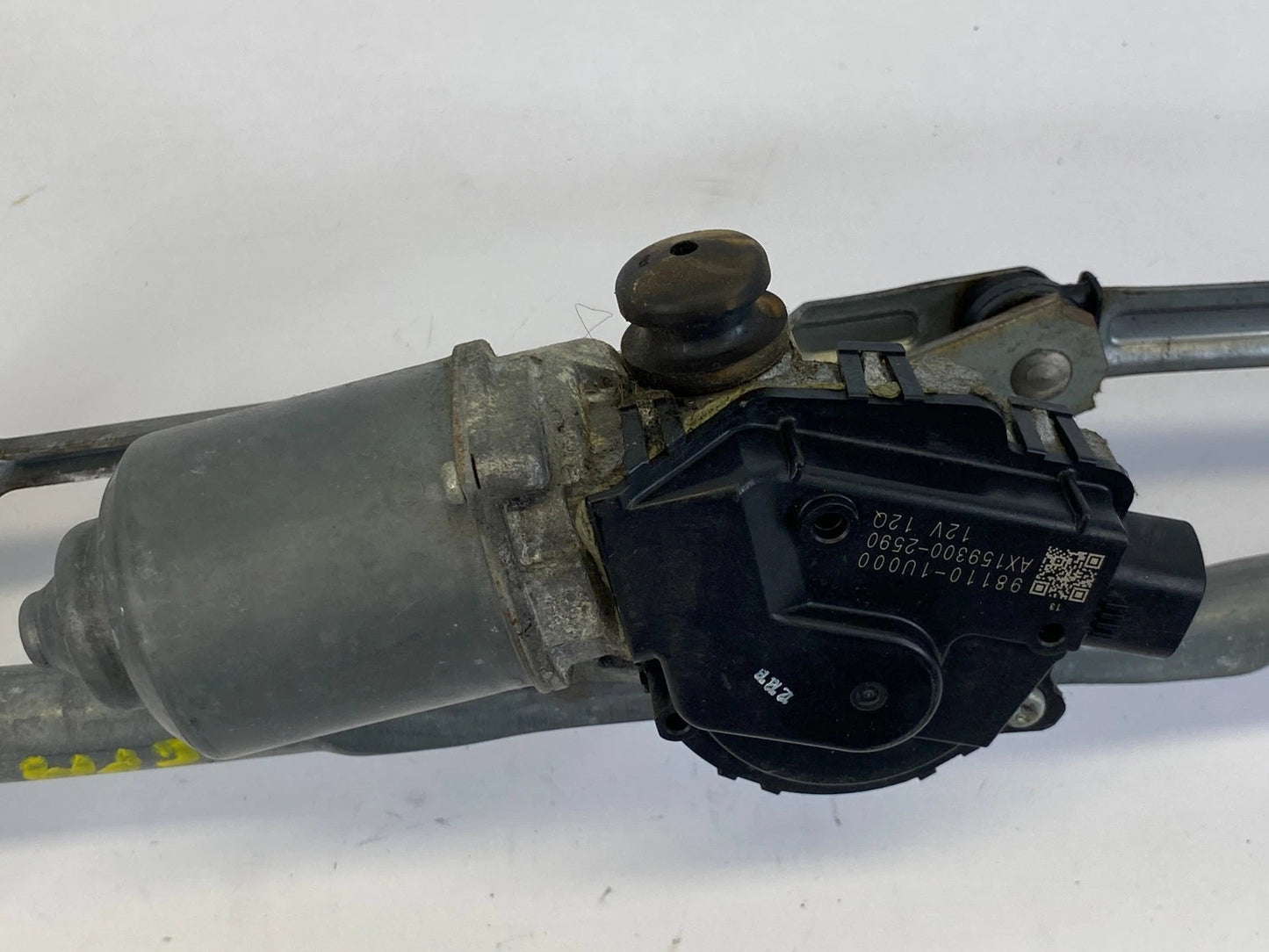 2011-2015 KIA SORENTO SONATA FR WINDSHIELD WIPER MOTOR W LINKAGE OEM 98110-1U000
