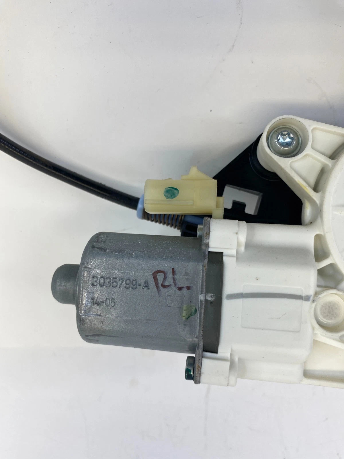 2015-2017 CHRYSLER 200 REAR LEFT POWER WINDOW REGULATOR MOTOR 0-130-822-936 OEM